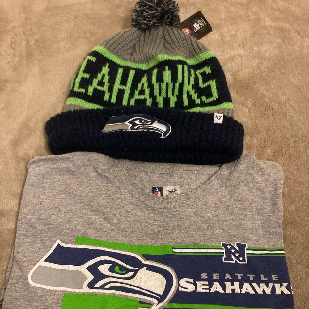 NFL Team Apparel Seattle Seahawks, Bundle 2X T-Shirt and Beanie